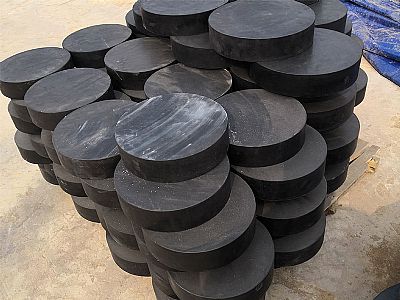 遵化市板式橡胶支座由若干层橡胶片与薄钢板经加压硫化